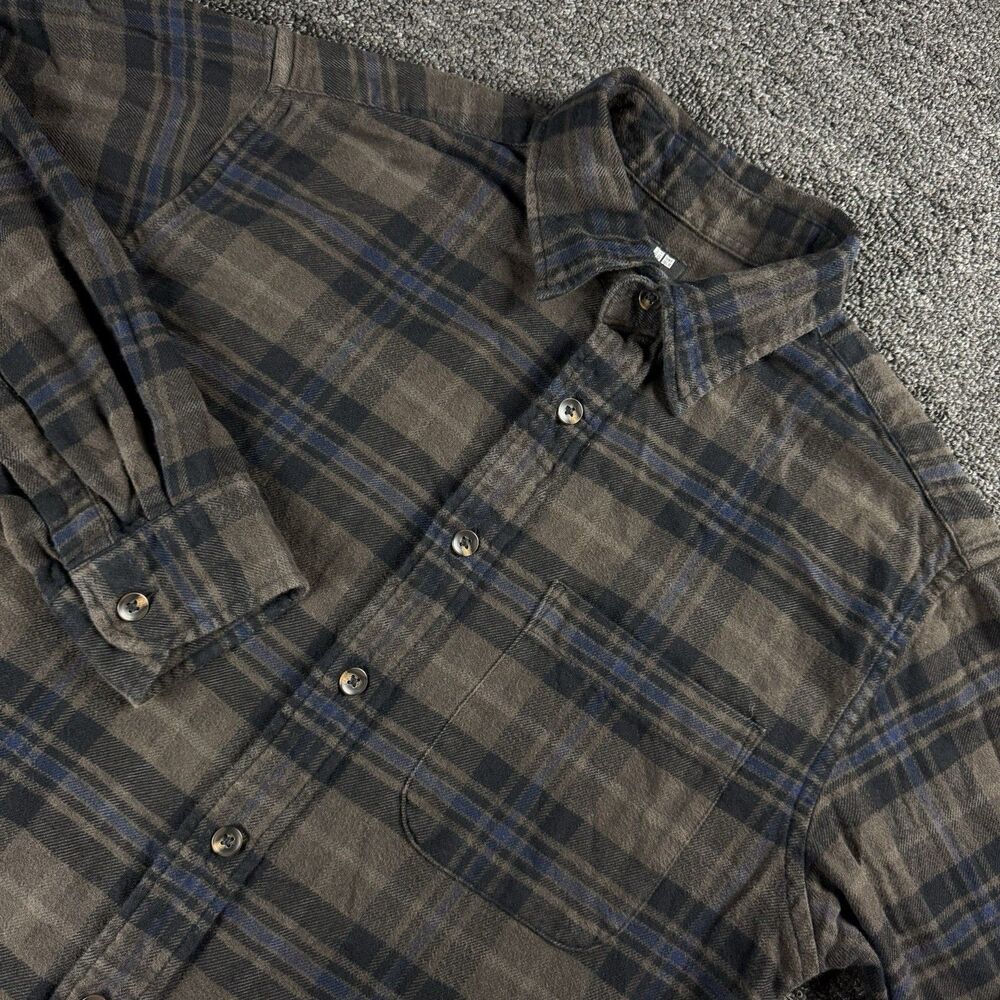 Uniqlo Flannel Mens Shirt Sz S Brown Plaid Button Up Long Sleeve Grunge Indie